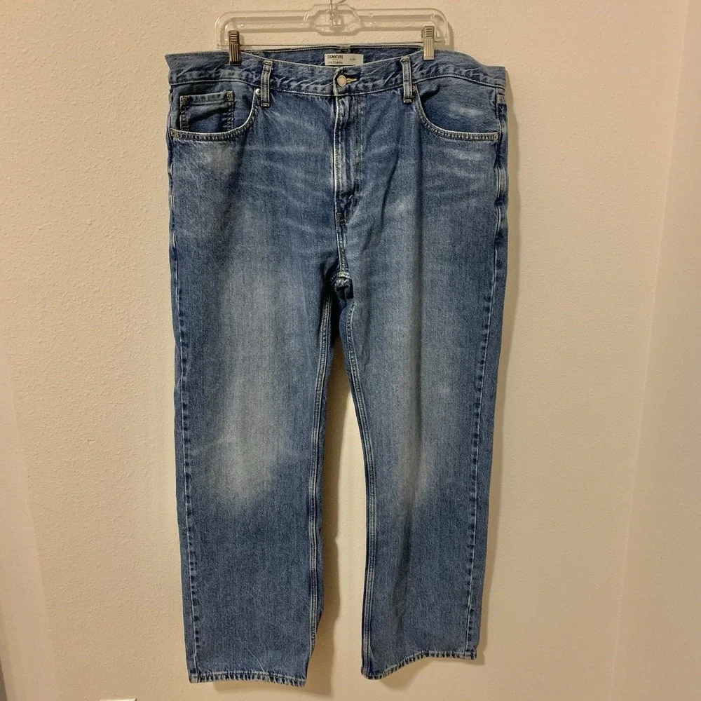 Levi Strauss Men's Signature Gold Blue Denim Jeans 42x32 Relaxed Fit Medium Wash